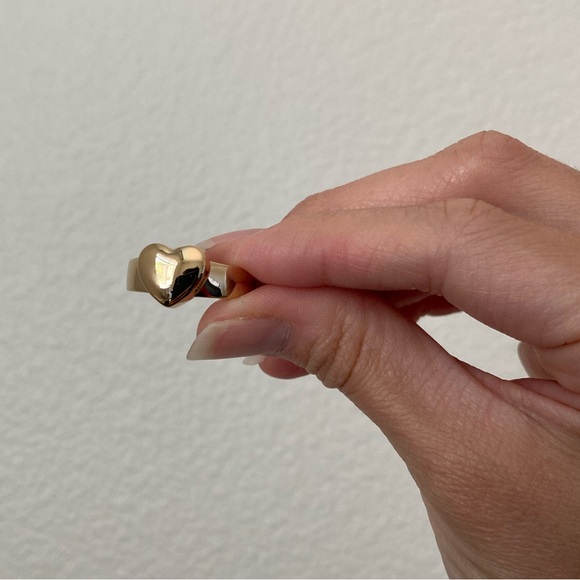 New Vanessa Mooney gold THE HEART RING - Picture 6 of 9
